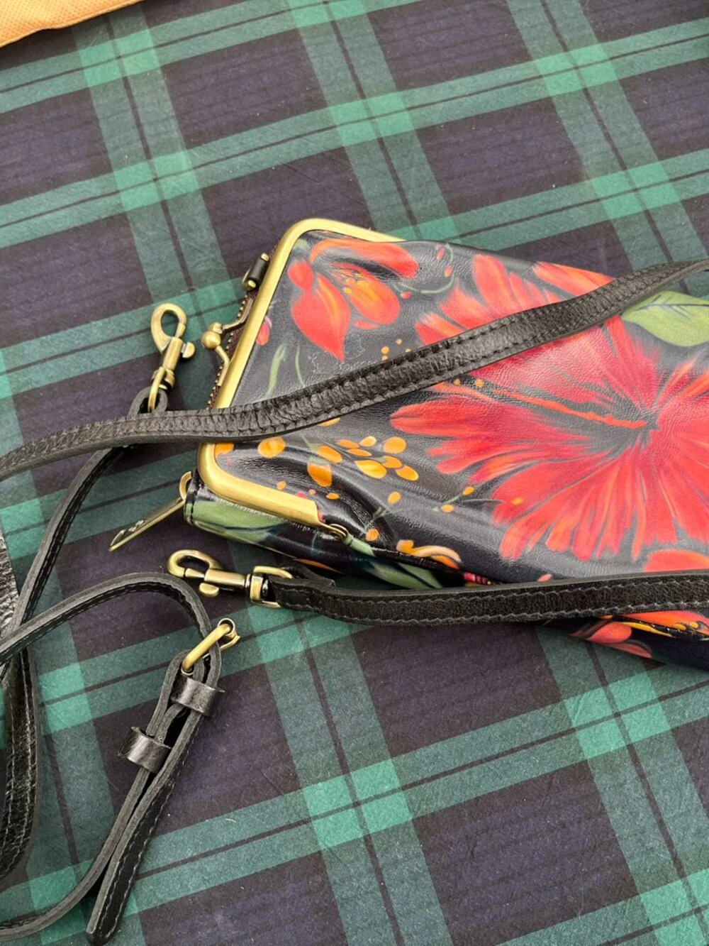 Patricia Nash Tropical Escape Leather Purse & Pertina Set - Picture 4 of 10